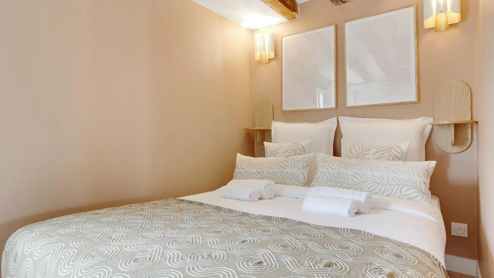 아파트 Coeur De Paris - Grand Appartement Climatise 3 Br