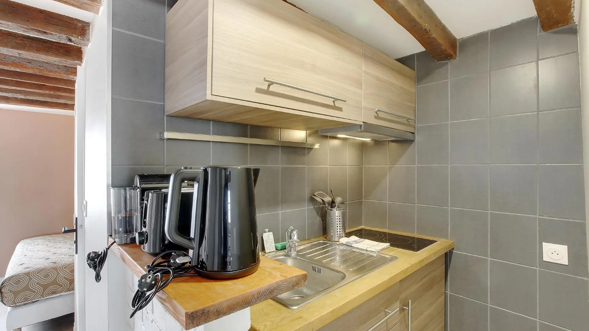 아파트 Coeur De Paris - Grand Appartement Climatise 3 Br