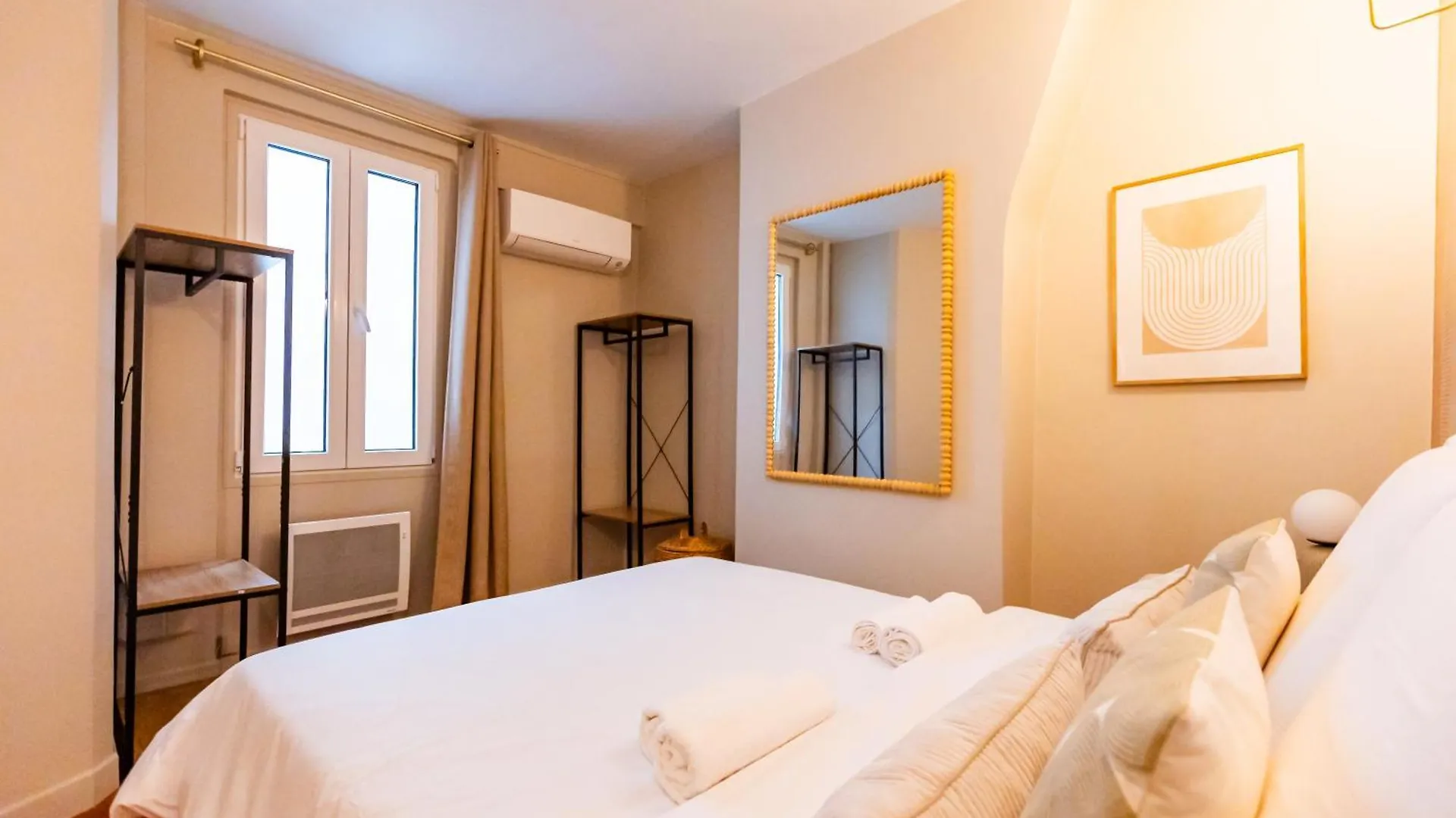 Apartment Coeur De Paris - Grand Appartement Climatise 3 Br