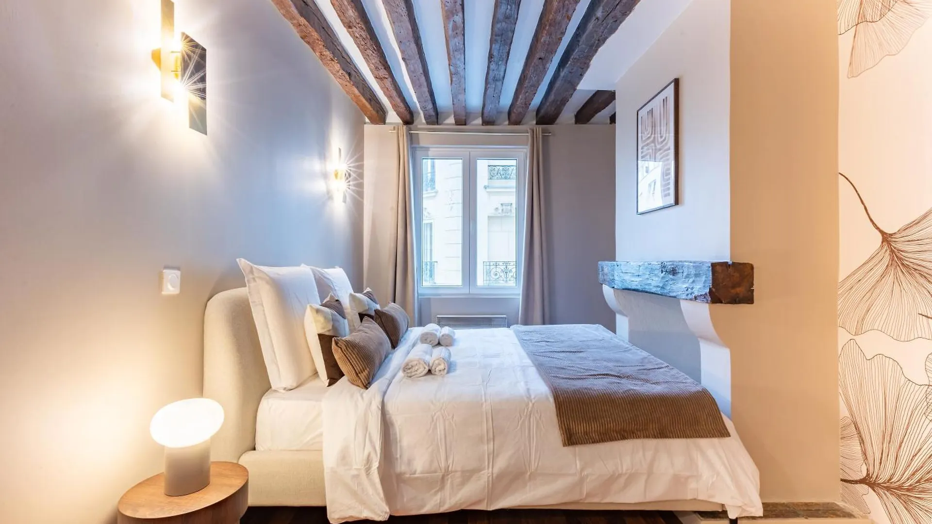 Apartment Coeur De Paris - Grand Appartement Climatise 3 Br
