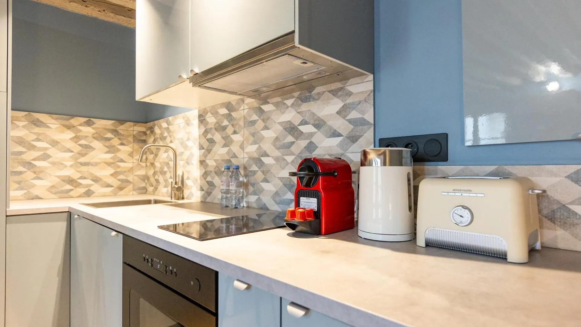 Coeur De Paris - Grand Appartement Climatise 3 Br 0*,