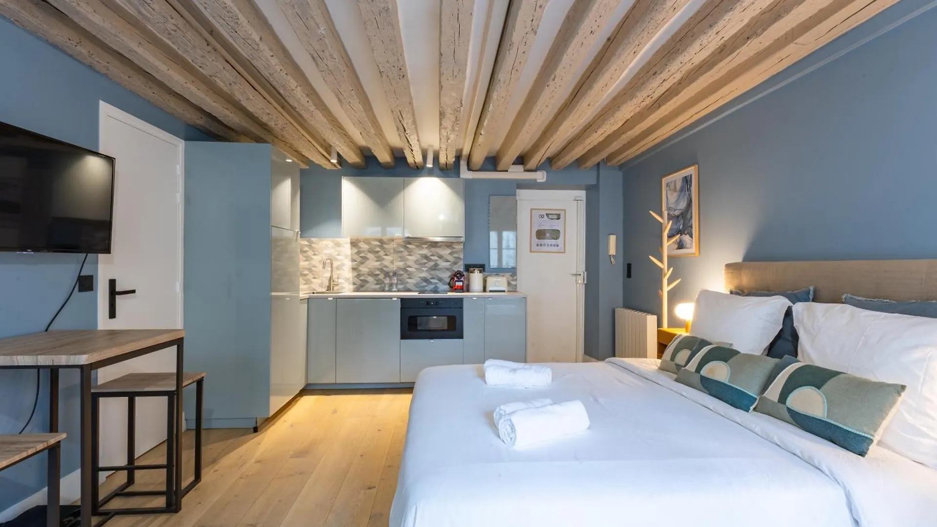 Coeur De Paris - Grand Appartement Climatise 3 Br 0*,