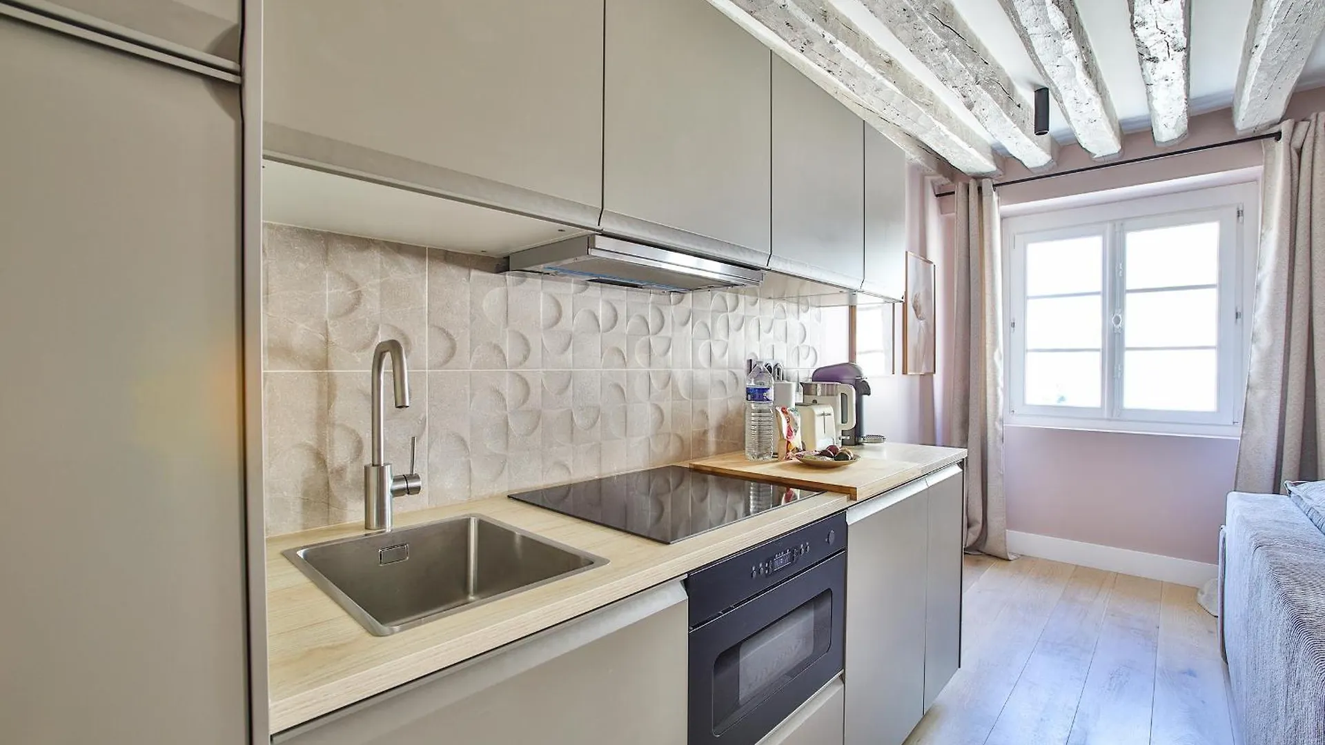 Coeur De Paris - Grand Appartement Climatise 3 Br Apartment
