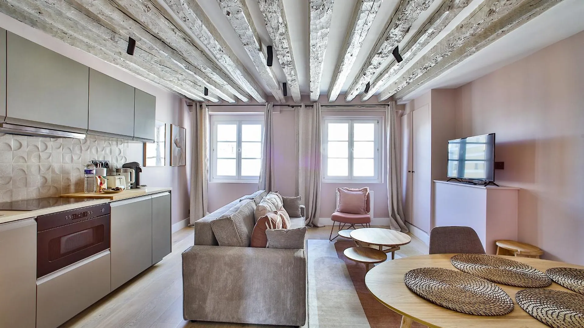 Coeur De Paris - Grand Appartement Climatise 3 Br Apartment