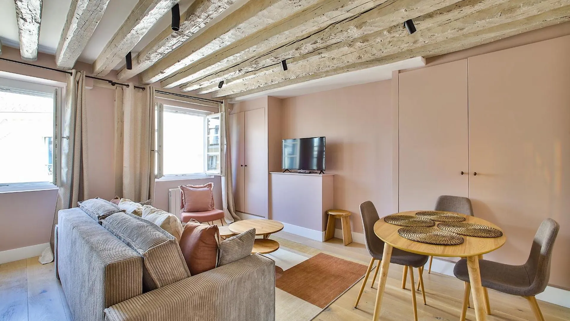 Apartment Coeur De Paris - Grand Appartement Climatise 3 Br