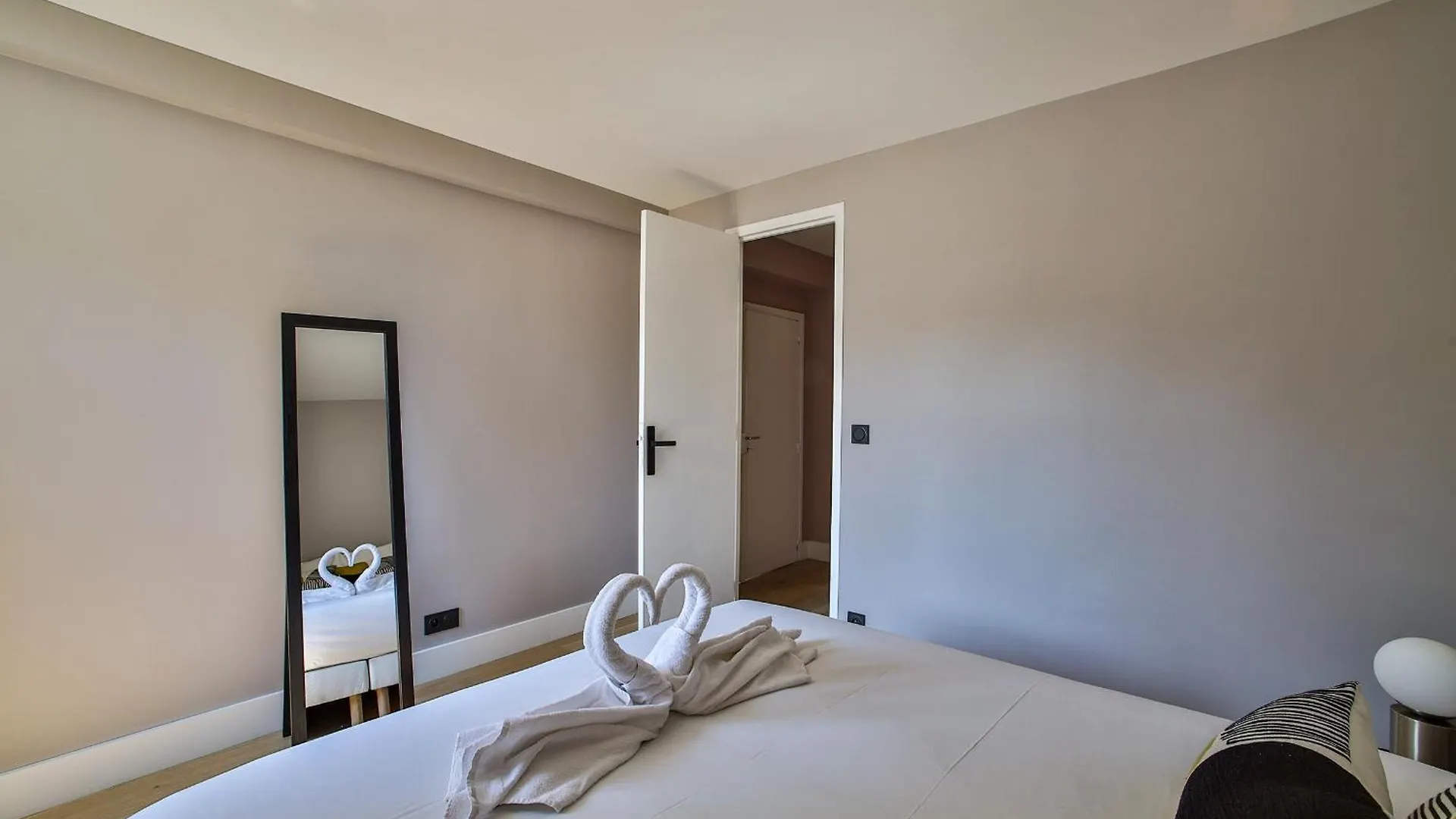 Coeur De Paris - Grand Appartement Climatise 3 Br