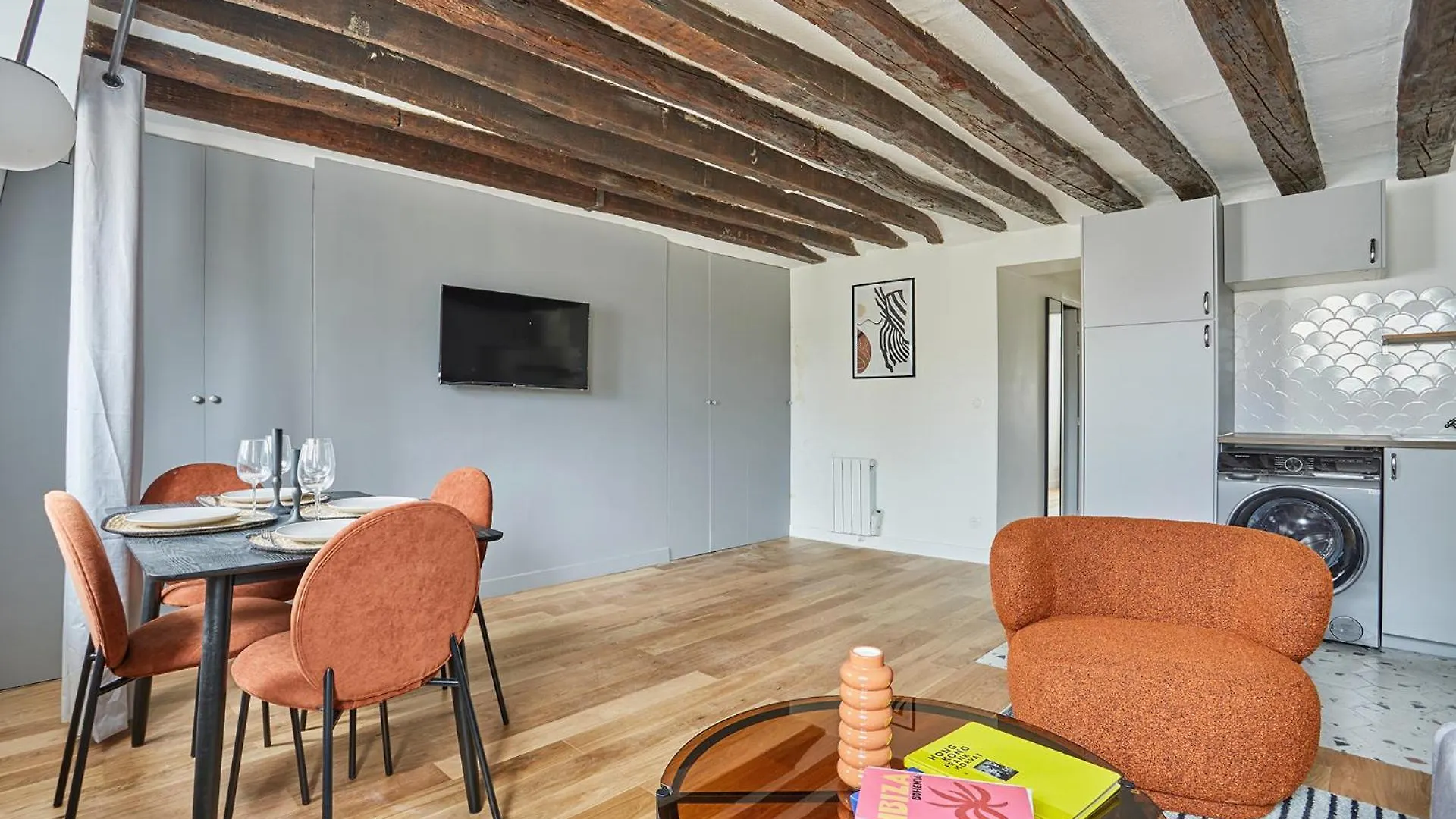 Coeur De Paris - Grand Appartement Climatise 3 Br Apartment