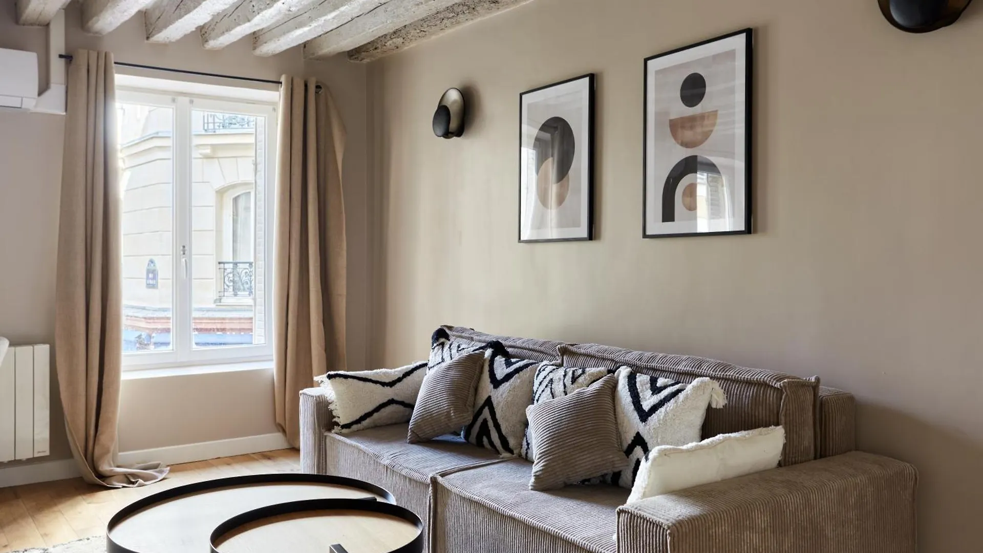 Coeur De Paris - Grand Appartement Climatise 3 Br Франция