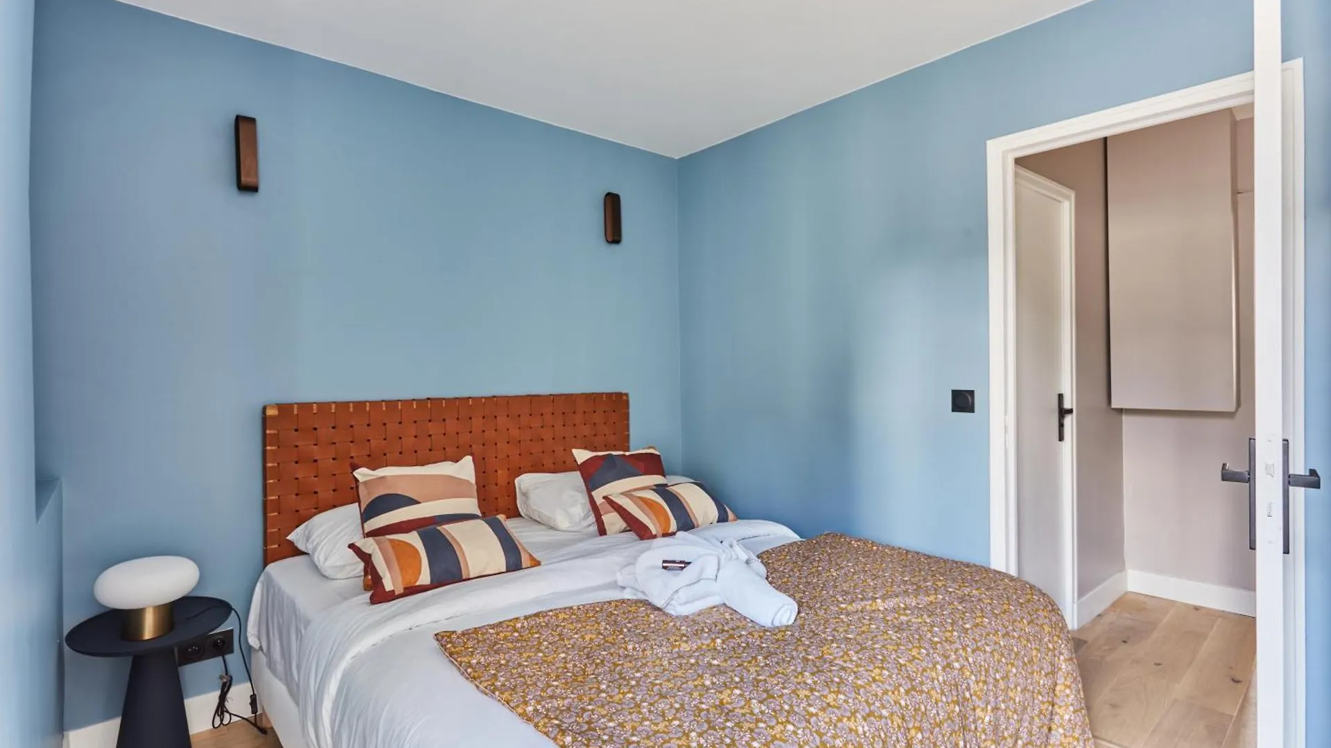 شقة Coeur De Paris - Grand Appartement Climatise 3 Br