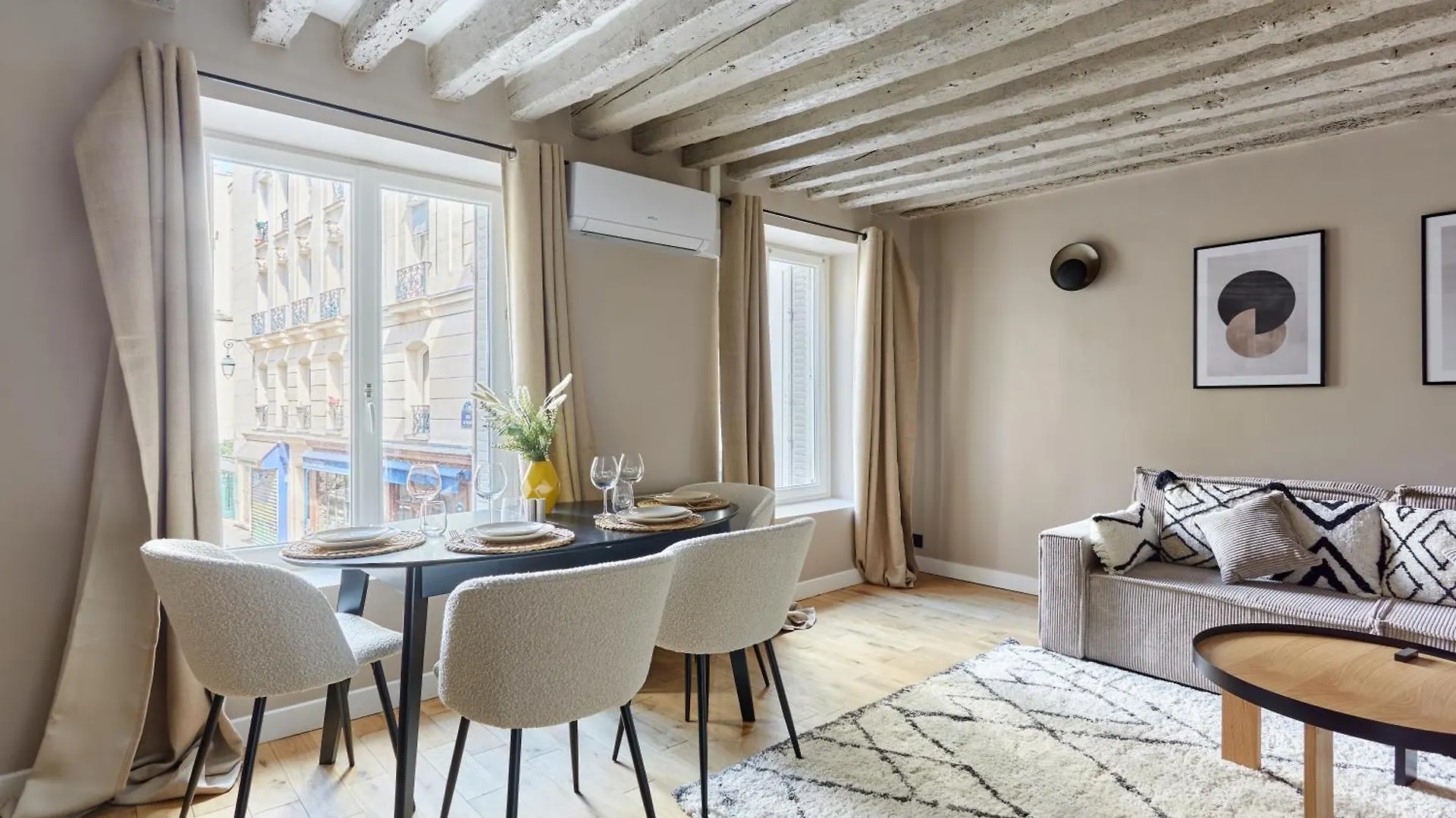 شقة Coeur De Paris - Grand Appartement Climatise 3 Br