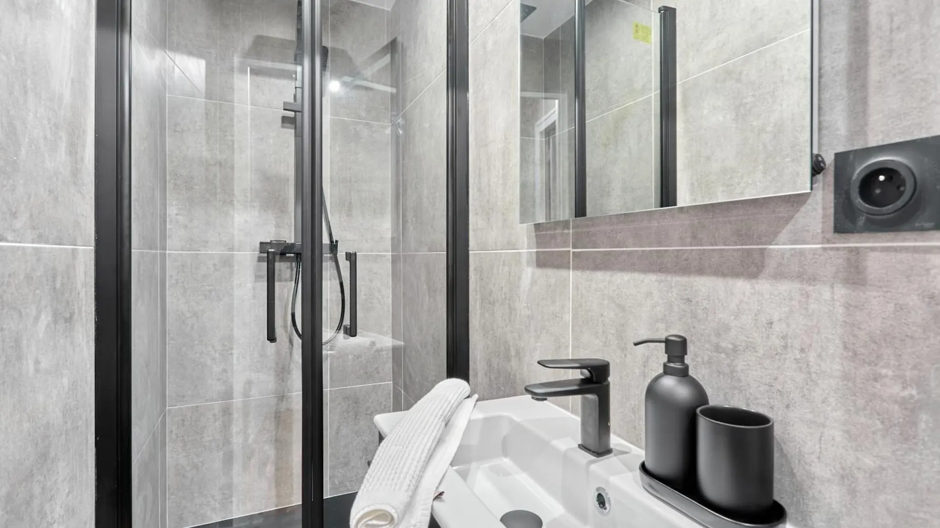 شقة Coeur De Paris - Grand Appartement Climatise 3 Br فرنسا