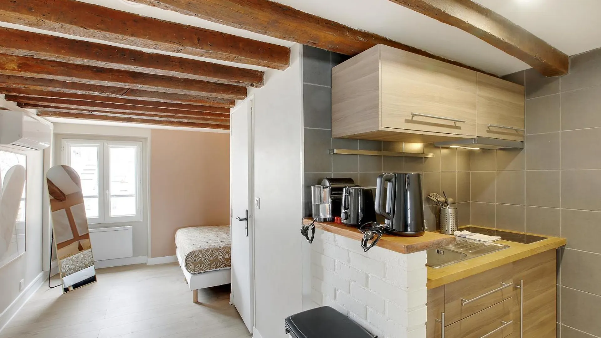 Coeur De Paris - Grand Appartement Climatise 3 Br