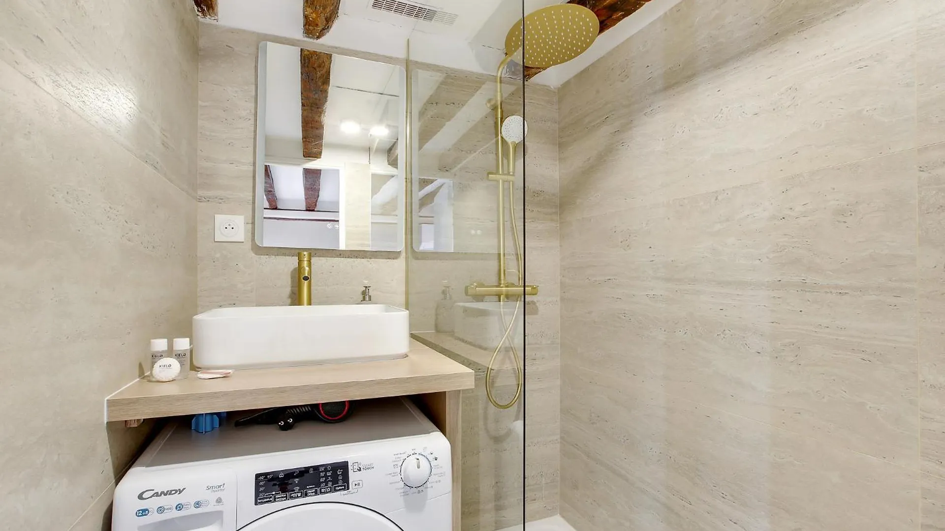 شقة Coeur De Paris - Grand Appartement Climatise 3 Br
